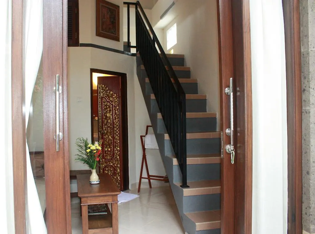 Corner Guest House Ουμπούντ